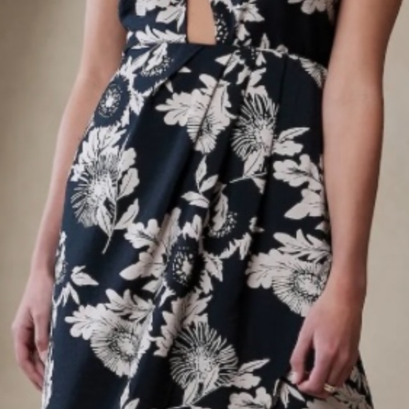 NWT Banana Republic HALTER MAXI DRESS  Color: New Eclipse Coal size 10 - Picture 4 of 6